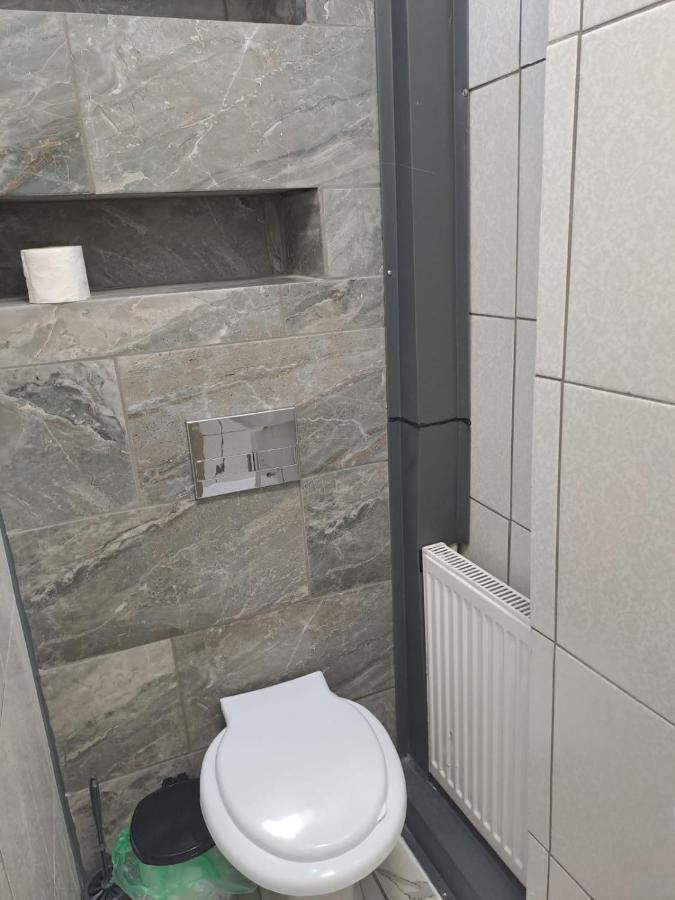 Deluxe Studio Oldtown Apartment Bukares Bagian luar foto